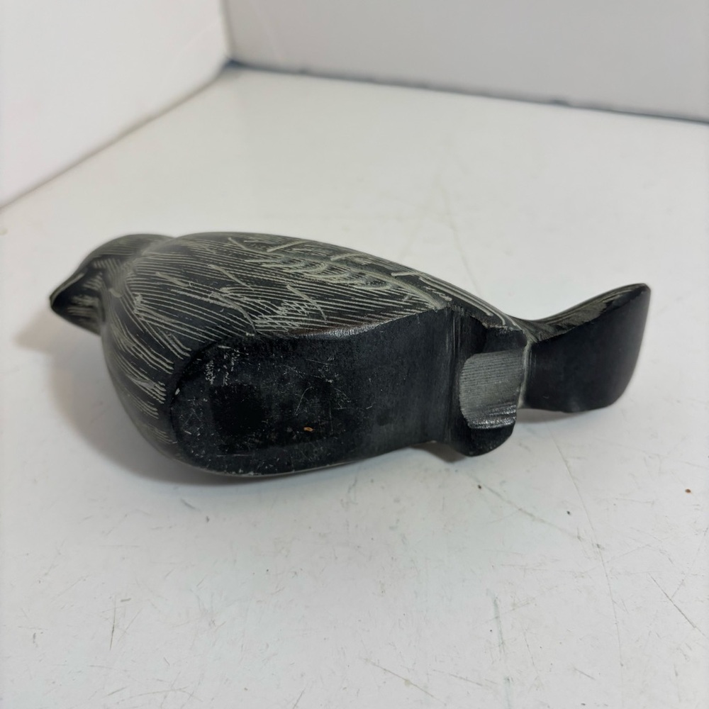 Vintage hand carved etched black soapstone‎ bird decoration - Picture 6 of 8